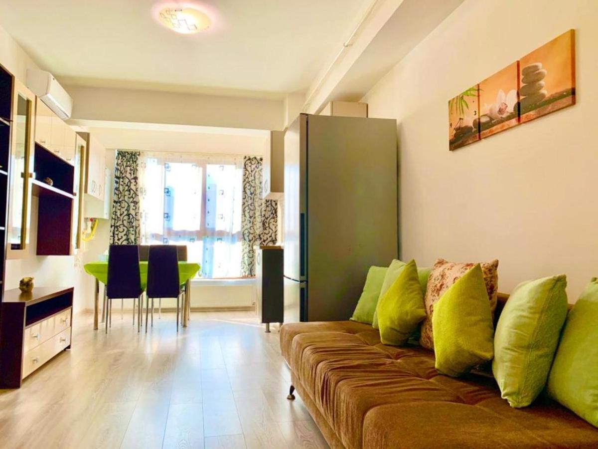Elyse Comfortable Apartment Close To Palas Mall Iasi Exterior photo